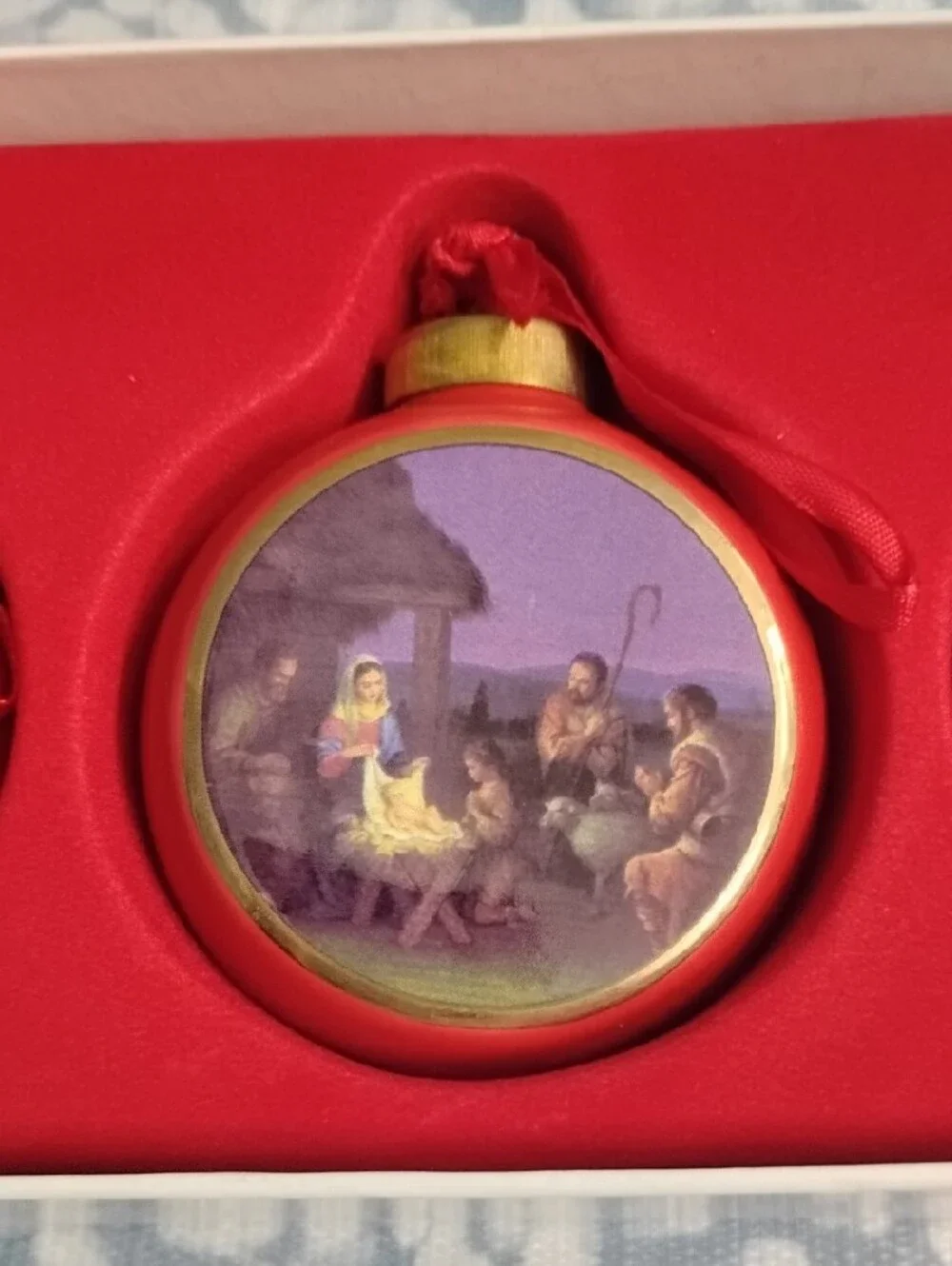 ⭐Rare Vintage Christmas Ornaments 3 Pack Red& Gold Nativity Holiday Trio - Picture 4 of 6